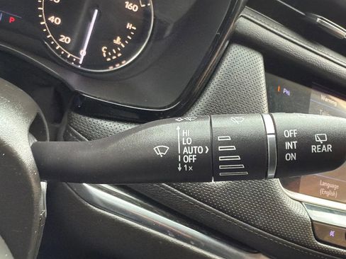 Used 2020 Cadillac XT5 Premium Luxury image 13