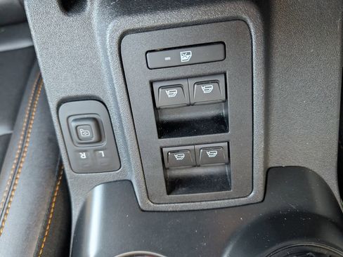 Used 2024 Ford Bronco Badlands AWD/4WD image 18