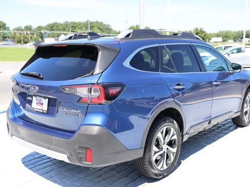 Certified 2022 Subaru Outback Touring XT AWD/4WD image 5