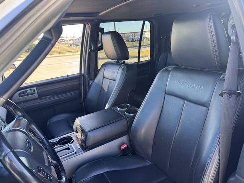 Used 2015 Ford Expedition EL Platinum image 25