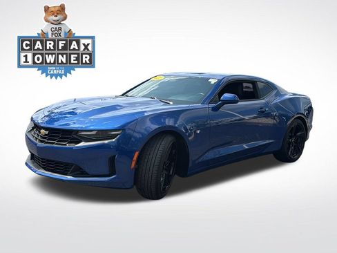 Used 2022 Chevrolet Camaro LT w/ Technology Package RWD image 3