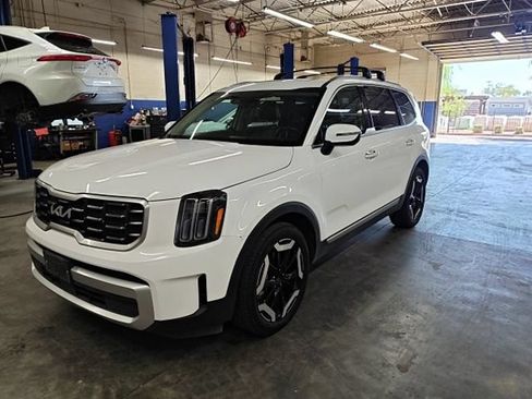 Certified 2025 Kia Telluride S AWD/4WD image 2