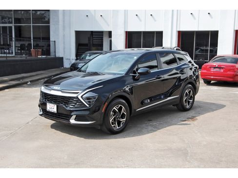 Certified 2025 Kia Sportage LX FWD image 3