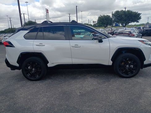 Used 2025 Toyota RAV4 XSE w/ Advanced Technology Package AWD/4WD image 5