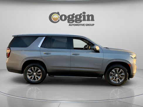 Used 2022 Chevrolet Tahoe LT w/ Luxury Package image 4