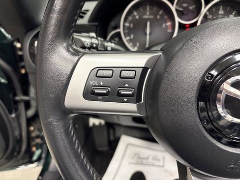 Used 2008 MAZDA MX-5 Miata Touring w/ Suspension Pkg image 11