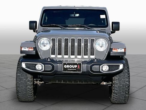 Used 2018 Jeep Wrangler Unlimited Sahara AWD/4WD image 4