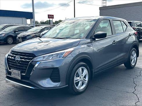 Used 2025 Nissan Kicks Play S FWD image 7