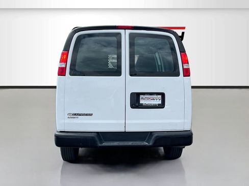 Used 2023 Chevrolet Express 2500 w/ Driver Convenience Package RWD image 6