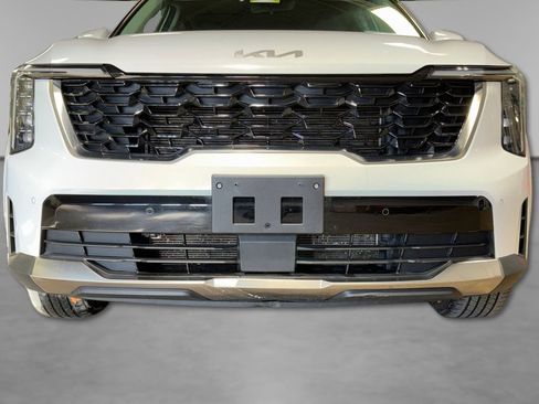 Used 2024 Kia Sorento S image 13