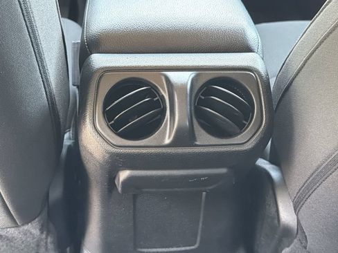 Used 2021 Jeep Wrangler Unlimited Sport AWD/4WD image 22