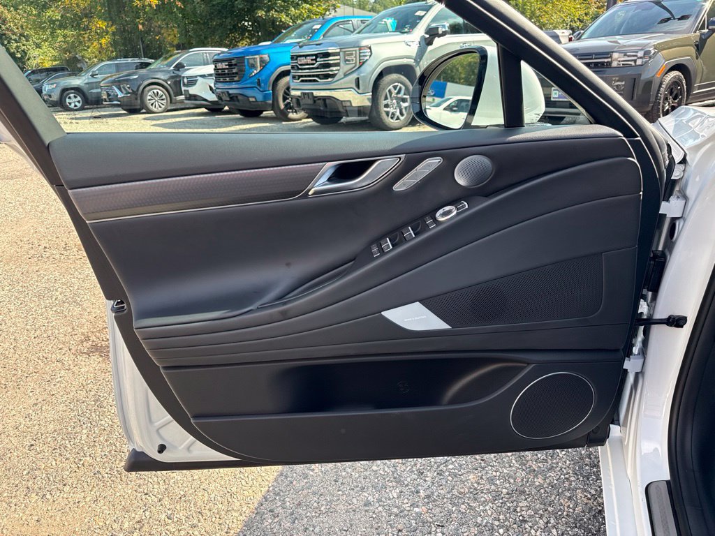 Used 2025 Genesis G80 3.5T Sport AWD/4WD image 11