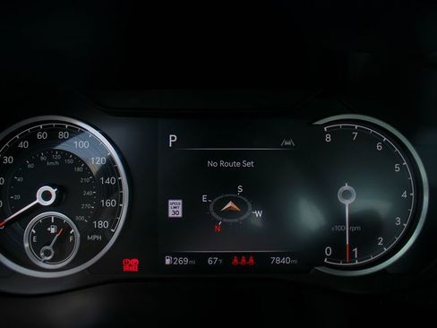 Used 2026 Genesis G70 2.5T RWD image 27