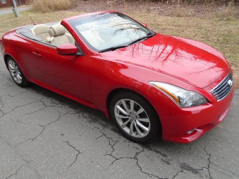 Used 2011 INFINITI G37 Sport w/ Premium Pkg image 3