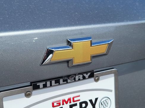 Used 2025 Chevrolet Blazer LT FWD image 8