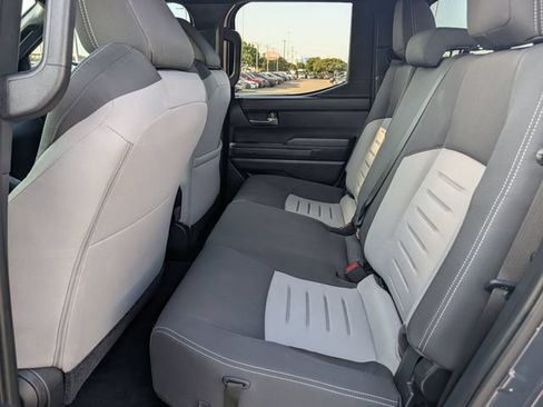 Used 2025 Toyota Tacoma TRD Sport AWD/4WD image 27