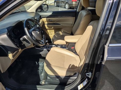 Used 2018 Mitsubishi Outlander SEL AWD/4WD image 10