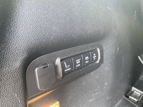 Used 2017 Ford Explorer Limited AWD/4WD image 27