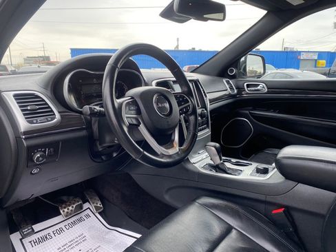Used 2016 Jeep Grand Cherokee Overland w/ Advanced Technology Group image 8