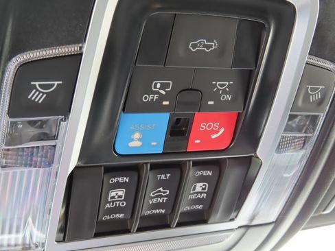 New 2026 RAM 3500 Laramie AWD/4WD image 15