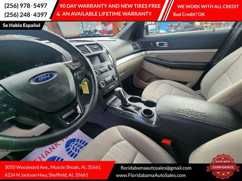 Used 2018 Ford Explorer XLT image 17