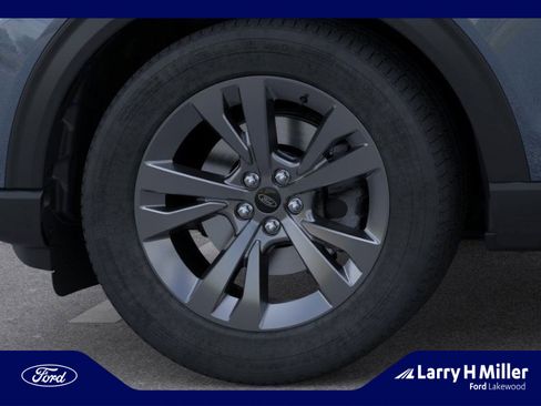 New 2026 Ford Explorer Active w/ Active Comfort Package image 19