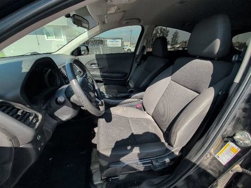 Used 2020 Honda HR-V LX image 17