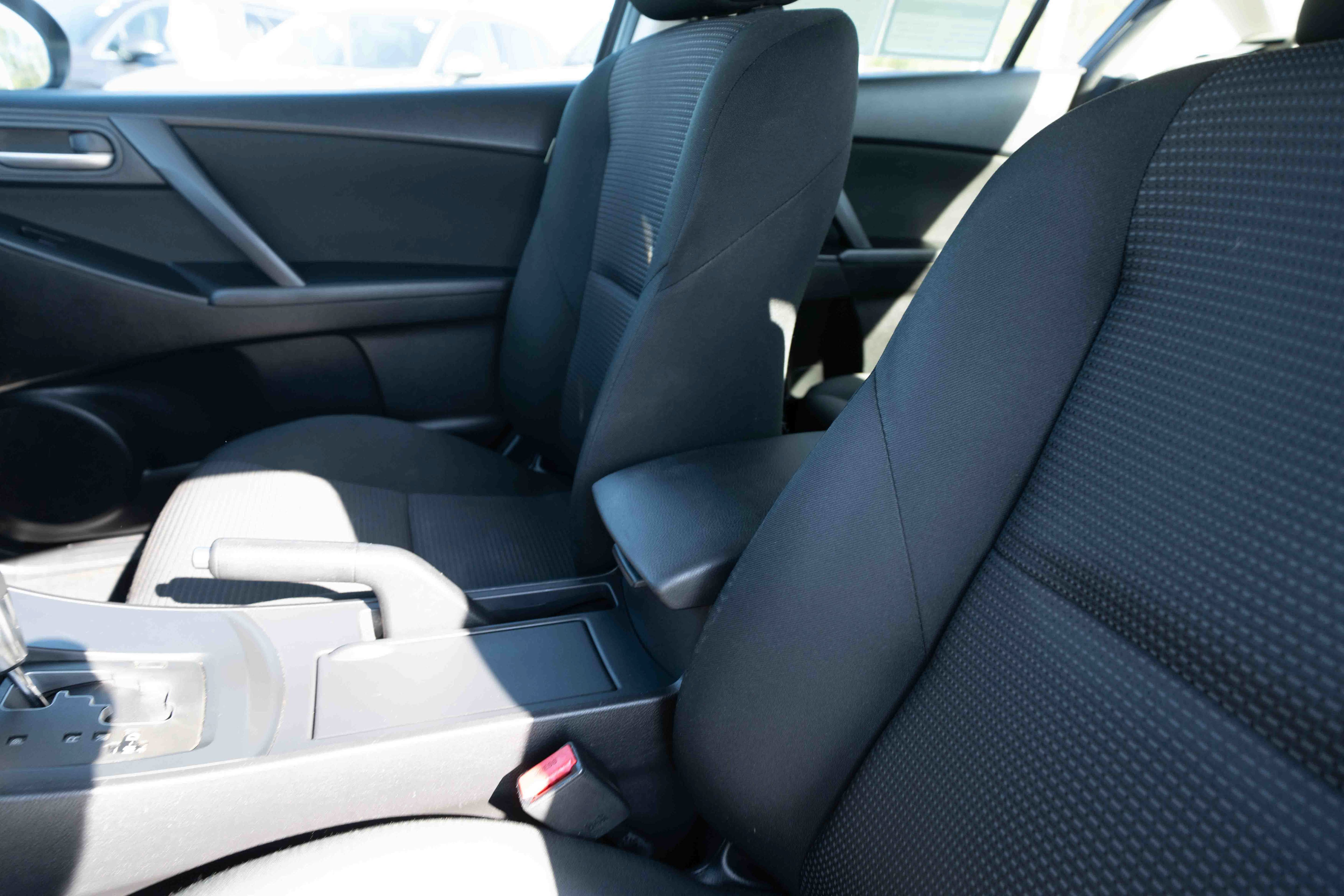 Used 2012 MAZDA MAZDA3 i Touring FWD image 10