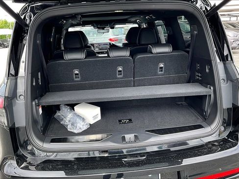 Certified 2026 INFINITI QX80 Autograph w/ Premium Cargo Package AWD/4WD image 52
