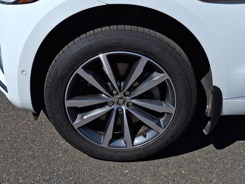 Used 2026 Jaguar F-PACE R-Dynamic S image 9