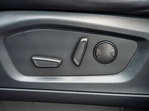 Used 2021 Ford Explorer XLT w/ Equipment Group 202A image 36