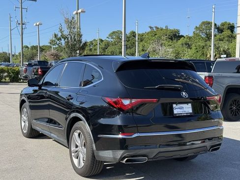 Used 2022 Acura MDX SH-AWD image 2