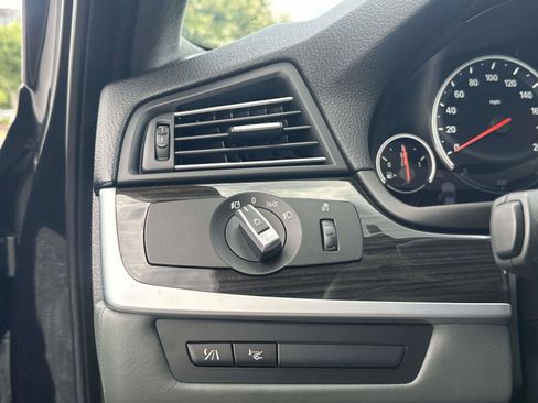 Used 2013 BMW M5 RWD image 26