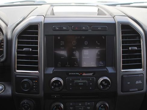 Used 2017 Ford F150 Raptor w/ Equipment Group 802A Luxury AWD/4WD image 18