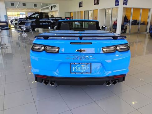 Used 2022 Chevrolet Camaro LT RWD image 5