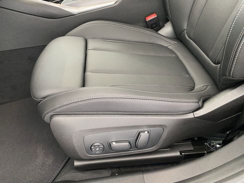 Used 2025 BMW 330i xDrive Sedan w/ Convenience Package AWD/4WD image 12