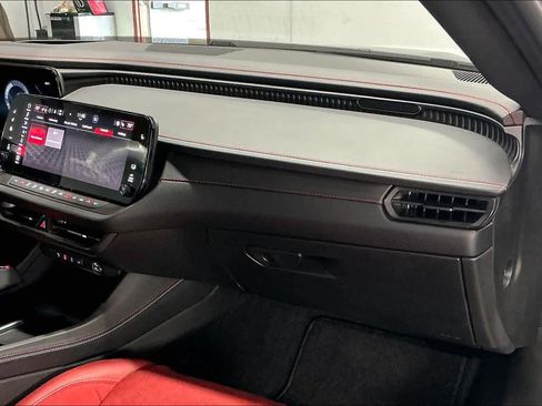 Used 2025 Dodge Charger Scat Pack w/ Track Pack image 18