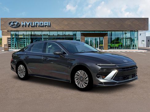 New 2026 Hyundai Sonata SEL FWD image 3