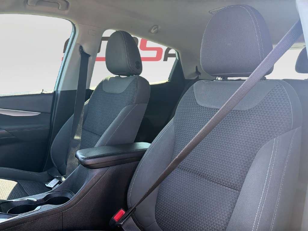 Used 2022 Chevrolet Bolt LT FWD image 11