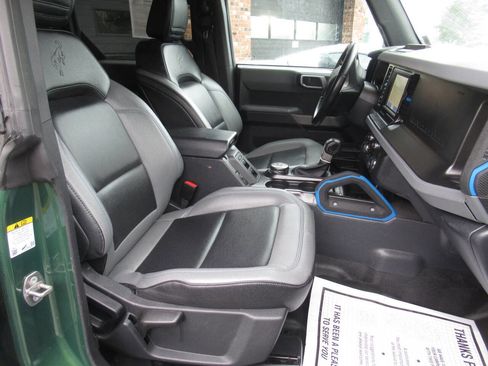 Used 2023 Ford Bronco Black Diamond AWD/4WD image 7