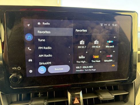 Used 2023 Toyota Corolla LE image 22