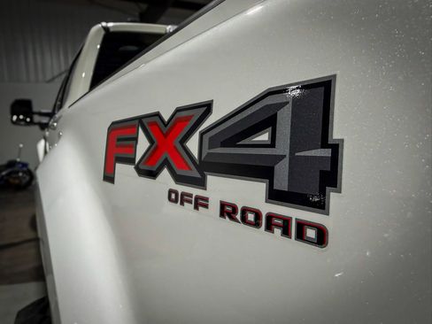 Used 2026 Ford F450 Platinum w/ FX4 Off-Road Package AWD/4WD image 6