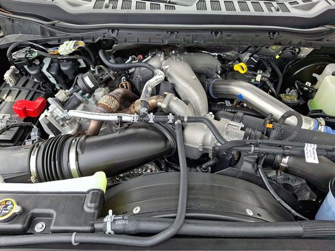 Certified 2026 Ford F250 Lariat w/ Tremor Off-Road Package AWD/4WD image 29
