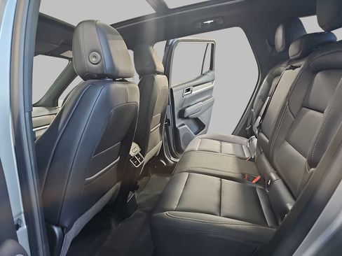Used 2025 GMC Terrain Elevation w/ Elevation Premium Package AWD/4WD image 18