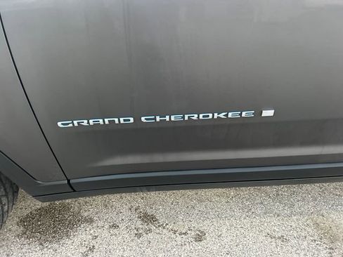 Used 2022 Jeep Grand Cherokee Limited 4xe image 58