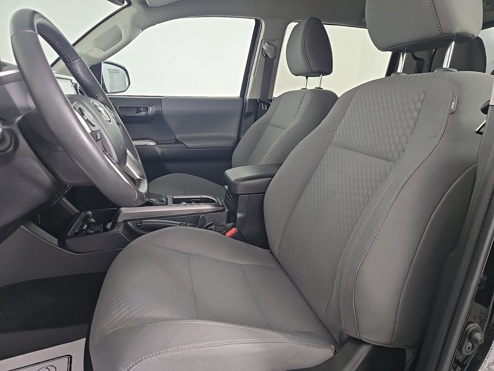 Used 2023 Toyota Tacoma SR5 RWD image 8