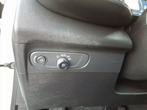 Used 2023 Buick Envision Preferred image 28