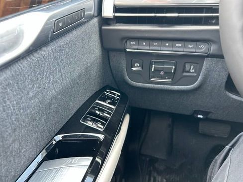 Certified 2026 Cadillac Escalade Platinum Sport w/ LPO, Floor Liner Package AWD/4WD image 4