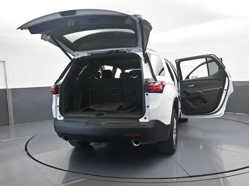 Used 2023 Chevrolet Traverse LT image 73
