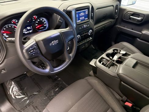 Used 2022 Chevrolet Silverado 1500 Custom Trail Boss AWD/4WD image 7